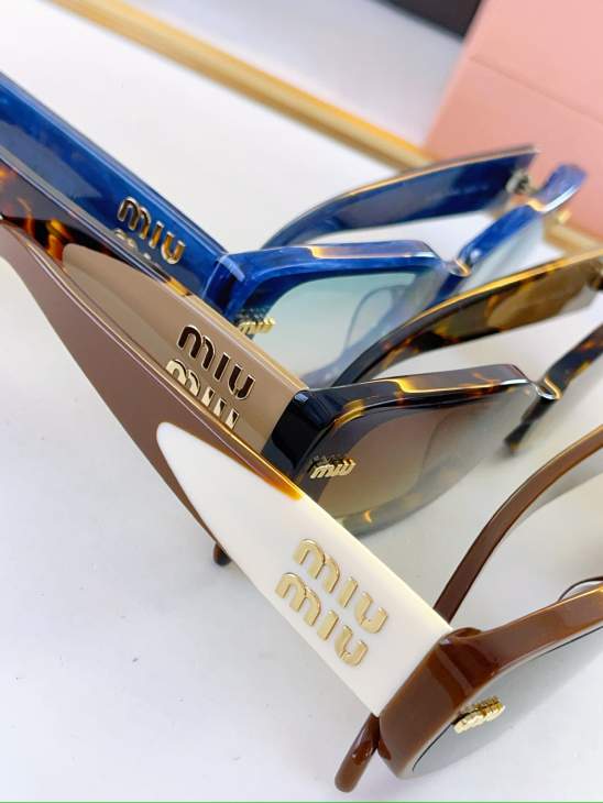 Picture of Miu Miu Sunglasses _SKUfw80050101fw